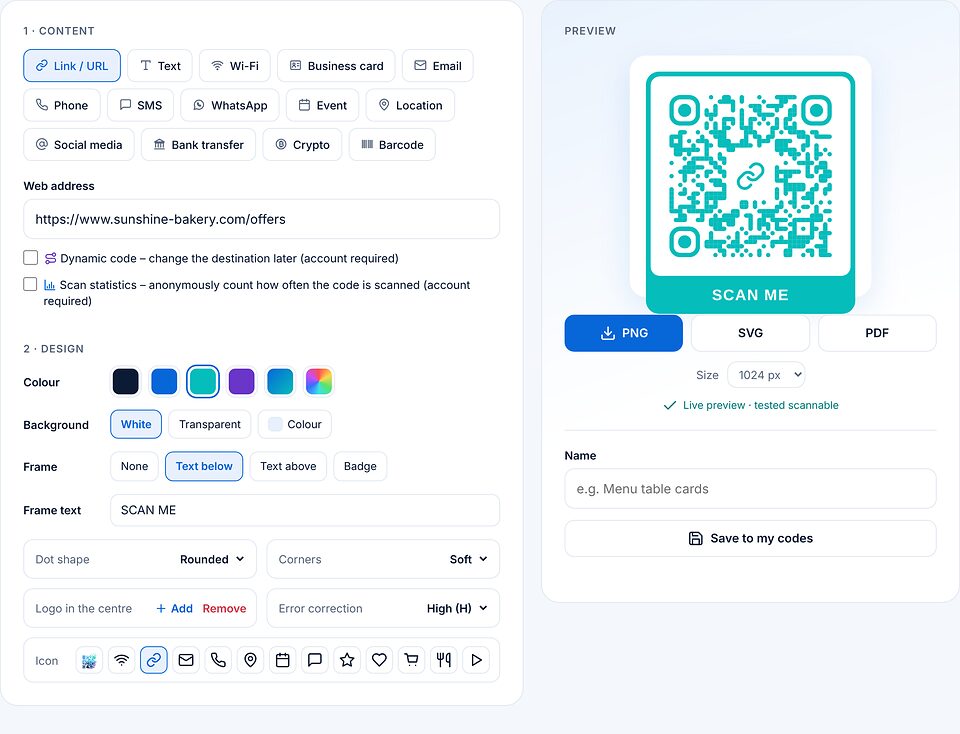 Página Criar: endereço web preenchido, cor verde-petróleo, moldura “Texto abaixo” com SCAN ME e um símbolo de link no centro; à direita a prévia com os botões de download PNG, SVG e PDF.